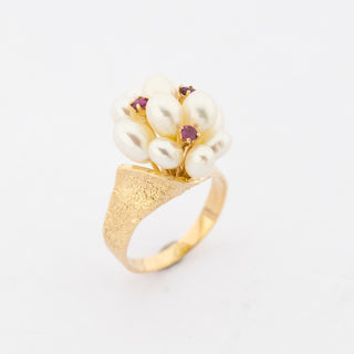 Ring aus 585 Gelbgold mit Perle und Rubin, vintage, nachhaltiger second hand Schmuck perfekt aufgearbeitet