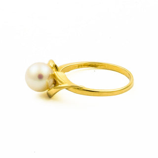 Ring aus 750 Gelbgold mit Perle, nachhaltiger second hand Schmuck perfekt aufgearbeitet