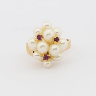 Ring aus 585 Gelbgold mit Perle und Rubin, vintage, nachhaltiger second hand Schmuck perfekt aufgearbeitet