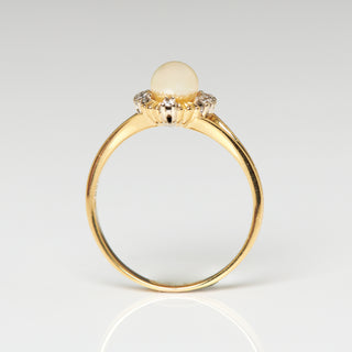 Perlenring aus 750 Gelbgold mit Brillant, nachhaltiger second hand Schmuck perfekt aufgearbeitet