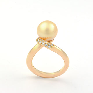 Perlenring aus 750 Gelbgold mit Brillant, nachhaltiger second hand Schmuck perfekt aufgearbeitet