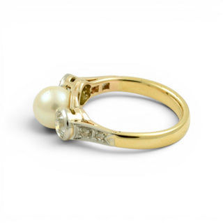 Perlenring aus 750 Gelbgold mit Brillant und Diamant, nachhaltiger second-hand Schmuck perfekt aufgearbeitet