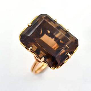 Ring aus 585 Gelbgold mit Rauchquarz, nachhaltiger second hand Schmuck perfekt aufgearbeitet