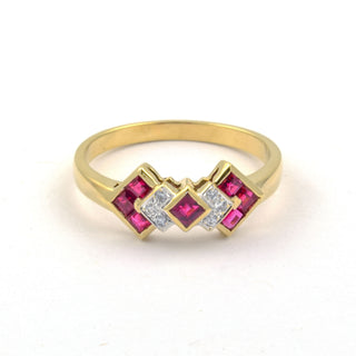 Rubinring aus 750 Gelbgold mit Brillant, nachhaltiger second hand Schmuck perfekt aufgearbeitet