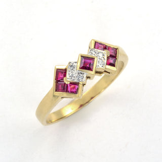 Rubinring aus 750 Gelbgold mit Brillant, nachhaltiger second hand Schmuck perfekt aufgearbeitet