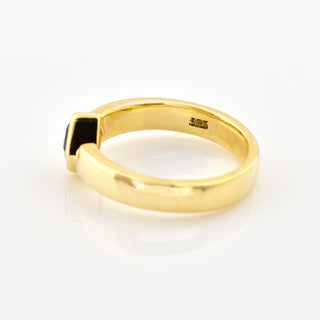 Saphirring aus 585 Gelbgold, nachhaltiger second hand Schmuck perfekt aufgearbeitet