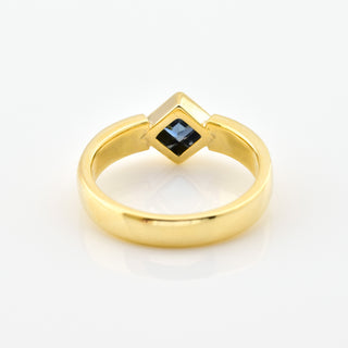 Saphirring aus 585 Gelbgold, nachhaltiger second hand Schmuck perfekt aufgearbeitet