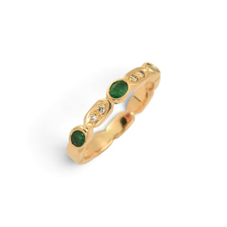 Smaragdring aus 750 Gelbgold mit Brillant, nachhaltiger second-hand Schmuck perfekt aufgearbeitet
