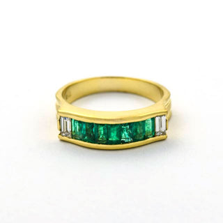 Smaragdring aus 750 Gelbgold mit Diamant, nachhaltiger second hand Schmuck perfekt aufgearbeitet