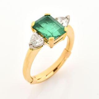 Smaragdring aus 750 Gelbgold mit Diamant, nachhaltiger second hand Schmuck perfekt aufgearbeitet