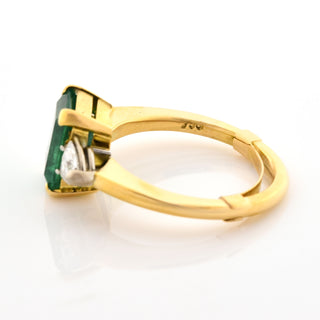 Smaragdring aus 750 Gelbgold mit Diamant, nachhaltiger second hand Schmuck perfekt aufgearbeitet