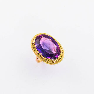 Ring aus 585 Gelbgold mit synthetischem Stein, nachhaltiger second hand Schmuck perfekt aufgearbeitet