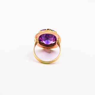 Ring aus 585 Gelbgold mit synthetischem Stein, nachhaltiger second hand Schmuck perfekt aufgearbeitet