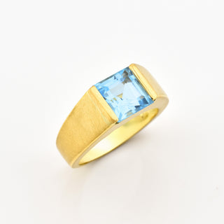 Ring aus 750 Gelbgold mit Topas, nachhaltiger second hand Schmuck perfekt aufgearbeitet