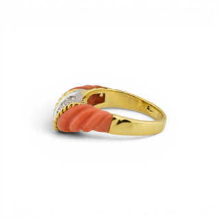 Korallenring aus 750 Gelb- und Weißgold mit Diamant, nachhaltiger second-hand Schmuck perfekt aufgearbeitet