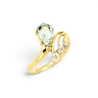 Ring aus 585 Gelb- und Weißgold mit Aquamarin und Brillant, nachhaltiger second-hand Schmuck perfekt aufgearbeitet
