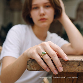 Ring aus 585 Gelb- und Weißgold mit Aventurin und Diamant, nachhaltiger second-hand Schmuck perfekt aufgearbeitet
