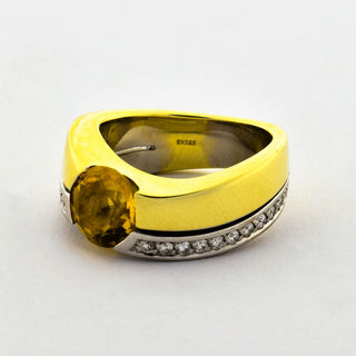 Ring aus 585 Gelb- und Weißgold mit Citrin und Brillant, nachhaltiger second hand Schmuck perfekt aufgearbeitet