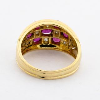 Rubinring aus 750 Gelb- und Weißgold mit Brillant, nachhaltiger second hand Schmuck perfekt aufgearbeitet