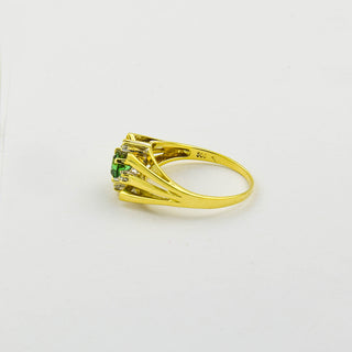 Ring aus 585 Gelb- und Weißgold mit Turmalin und Diamant, nachhaltiger second hand Schmuck perfekt aufgearbeitet