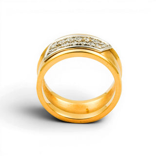 Ring aus 585 Gelb- und Weißgold mit Diamant, nachhaltiger second hand Schmuck perfekt aufgearbeitet