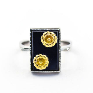 Ring aus 585 Gelb- und Weißgold mit Onyx, nachhaltiger second hand Schmuck perfekt aufgearbeitet