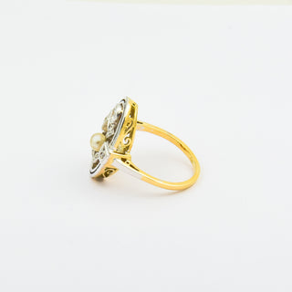 Ring aus 585 Gelb- und Weißgold mit Perle, Brillant und Diamant, nachhaltiger second hand Schmuck perfekt aufgearbeitet