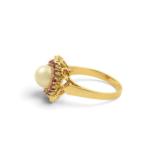 Perlenring aus 750 Gelb- und Weißgold mit Rubin, nachhaltiger second-hand Schmuck perfekt aufgearbeitet