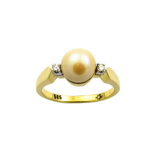 Ring aus 585 Gelb- und Weißgold mit Perle und Diamant, nachhaltiger second hand Schmuck perfekt aufgearbeitet