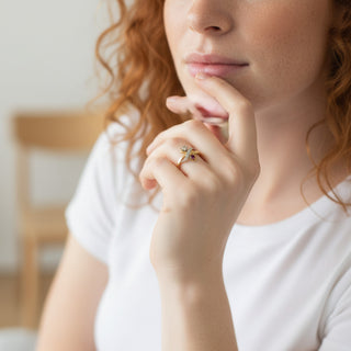 Rubinring aus 750 Gelb- und Weißgold mit Brillant und Diamant, nachhaltiger second hand Schmuck perfekt aufgearbeitet