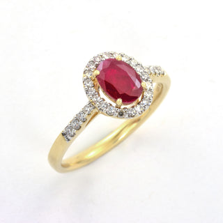 Rubinring aus 585 Gelb- und Weißgold mit Diamant, nachhaltiger second hand Schmuck perfekt aufgearbeitet