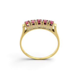 Ring aus 585 Gelb- und Weißgold mit Rubin, nachhaltiger second-hand Schmuck perfekt aufgearbeitet