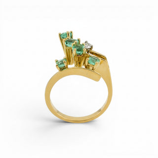 Smaragdring aus 750 Gelb- und Weißgold mit Brillant, nachhaltiger second-hand Schmuck perfekt aufgearbeitet