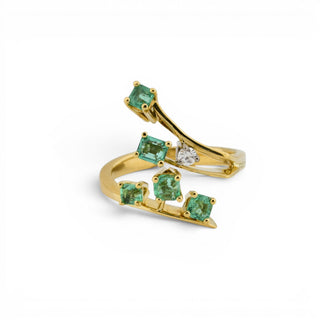 Smaragdring aus 750 Gelb- und Weißgold mit Brillant, nachhaltiger second-hand Schmuck perfekt aufgearbeitet