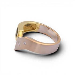 Ring aus 585 Gelb- und Weißgold mit Turmalin und Brillant, nachhaltiger second-hand Schmuck perfekt aufgearbeitet