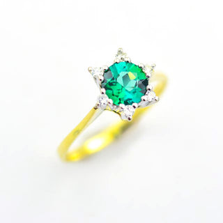 Ring aus 585 Gelb- und Weißgold mit Turmalin und Diamant, nachhaltiger second hand Schmuck perfekt aufgearbeitet