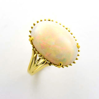 Ring aus 585 Gold mit Opal, nachhaltiger second hand Schmuck perfekt aufgearbeitet
