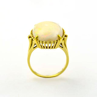 Ring aus 585 Gold mit Opal, nachhaltiger second hand Schmuck perfekt aufgearbeitet