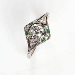 Brillantring aus Platin mit Diamant und Smaragd, nachhaltiger second hand Schmuck perfekt aufgearbeitet