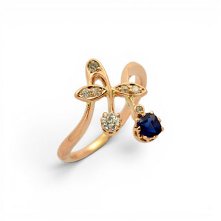 Saphirring aus 585 Roségold mit Brillant und Diamant, nachhaltiger second-hand Schmuck perfekt aufgearbeitet