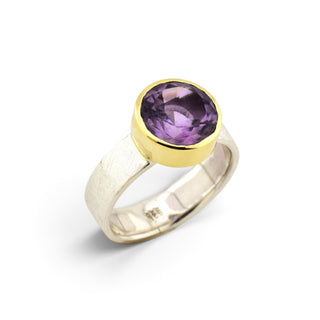 Ring aus 925 Silber/Gold mit Amethyst, nachhaltiger second-hand Schmuck perfekt aufgearbeitet