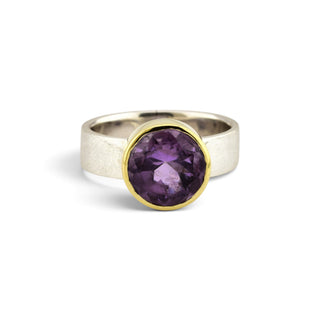 Ring aus 925 Silber/Gold mit Amethyst, nachhaltiger second-hand Schmuck perfekt aufgearbeitet