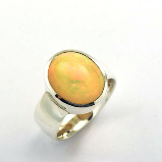 Ring aus 925 Silber mit Opal, nachhaltiger second hand Schmuck perfekt aufgearbeitet