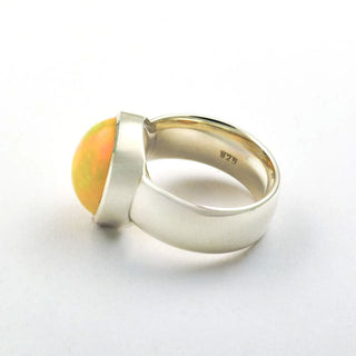 Ring aus 925 Silber mit Opal, nachhaltiger second hand Schmuck perfekt aufgearbeitet