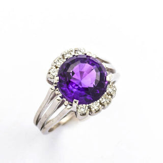 Ring aus 585 Weißgold mit Amethyst und Brillant, nachhaltiger second hand Schmuck perfekt aufgearbeitet