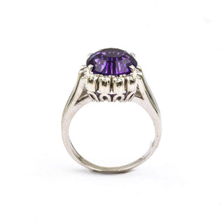 Ring aus 585 Weißgold mit Amethyst und Brillant, nachhaltiger second hand Schmuck perfekt aufgearbeitet