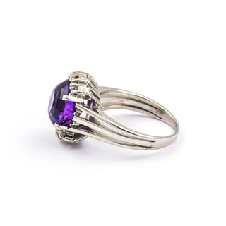 Ring aus 585 Weißgold mit Amethyst und Brillant, nachhaltiger second hand Schmuck perfekt aufgearbeitet