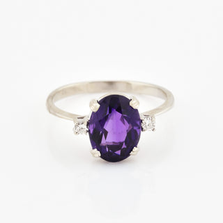 Ring aus 750 Weißgold mit Amethyst und Brillant, nachhaltiger second hand Schmuck perfekt aufgearbeitet
