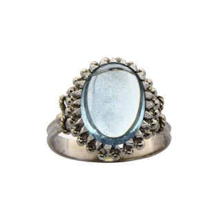 Ring aus 750 Weißgold mit Aquamarin, nachhaltiger second hand Schmuck perfekt aufgearbeitet