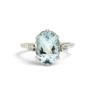 Ring aus 585 Weißgold mit Aquamarin und Brillant, nachhaltiger second-hand Schmuck perfekt aufgearbeitet